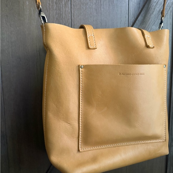Portland Leather Goods Yellow/Sunflower 🌻 Leather Crossbody Tote - Picture 11 of 16